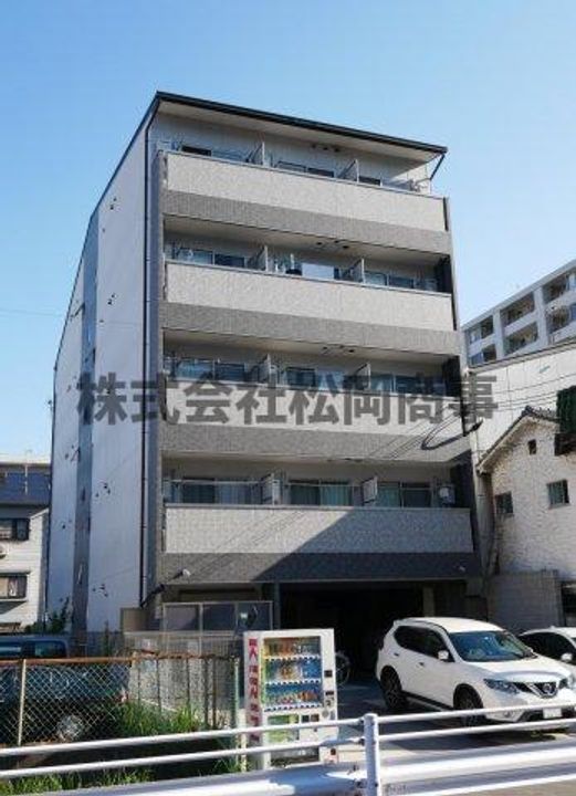 フラッティ西大路花屋町の外観