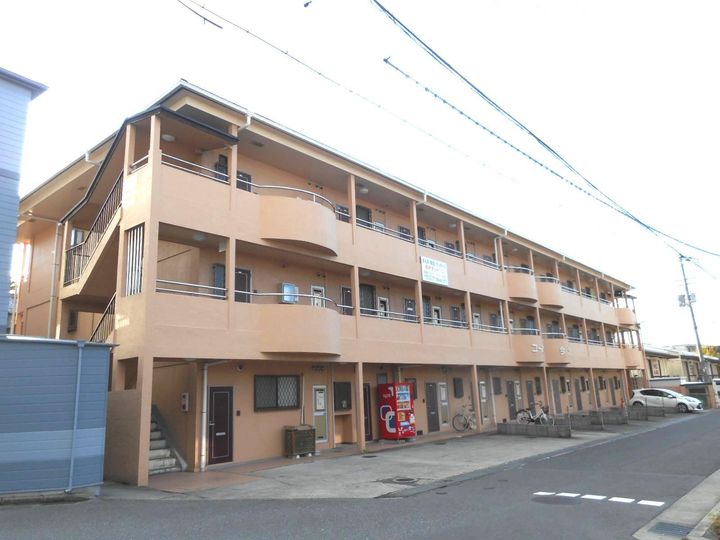 コーポ今池の外観