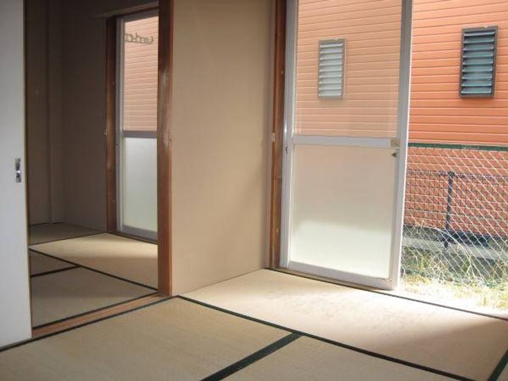 ファミール下兵庫の居間