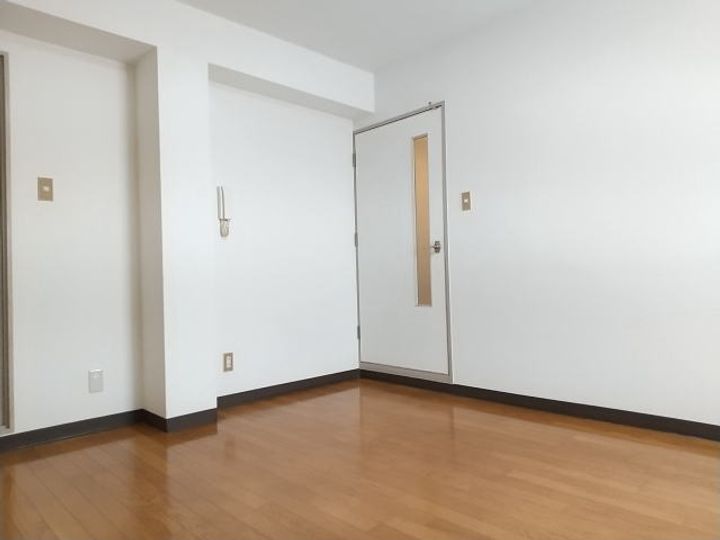 パークピア吉田の居間