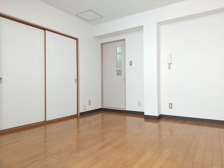 パークピア吉田の居間