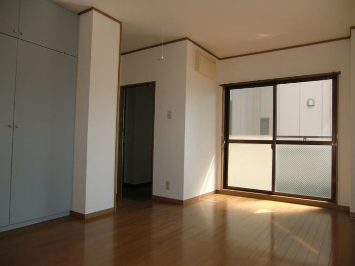 城下町ビルの居間