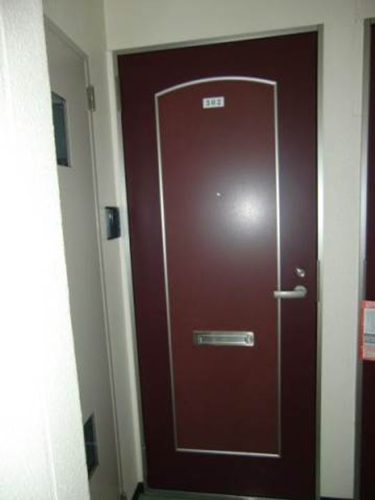 城下町ビルの玄関