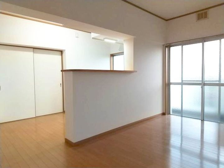 コーポ東3・5号棟の居間