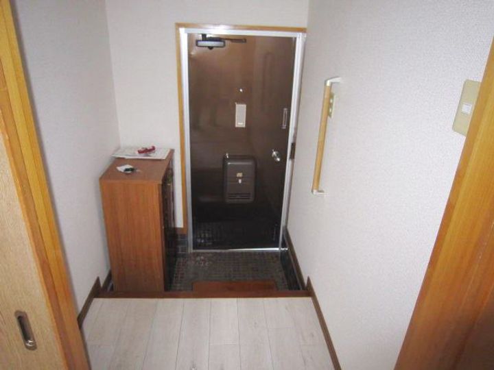 杉野アパートの玄関