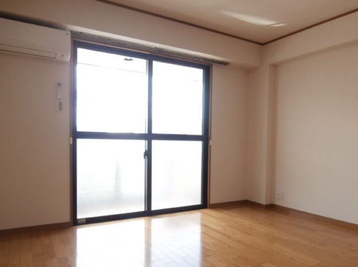 リベルテ順の居間