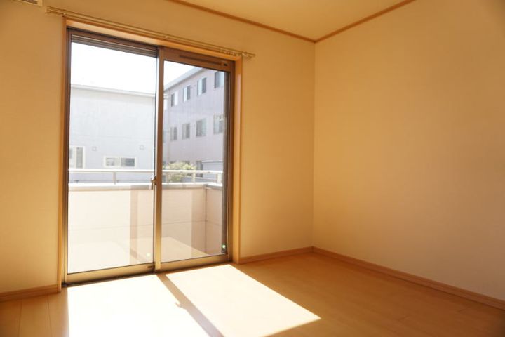 ロイヤルコート岡崎の居間