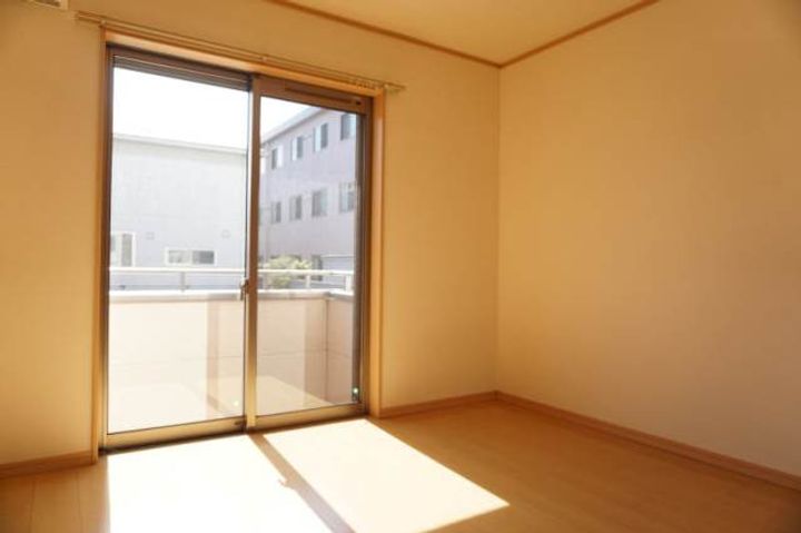 ロイヤルコート岡崎の居間