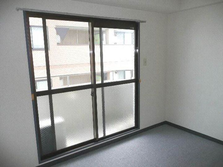 アンビアンテ田中町の居間
