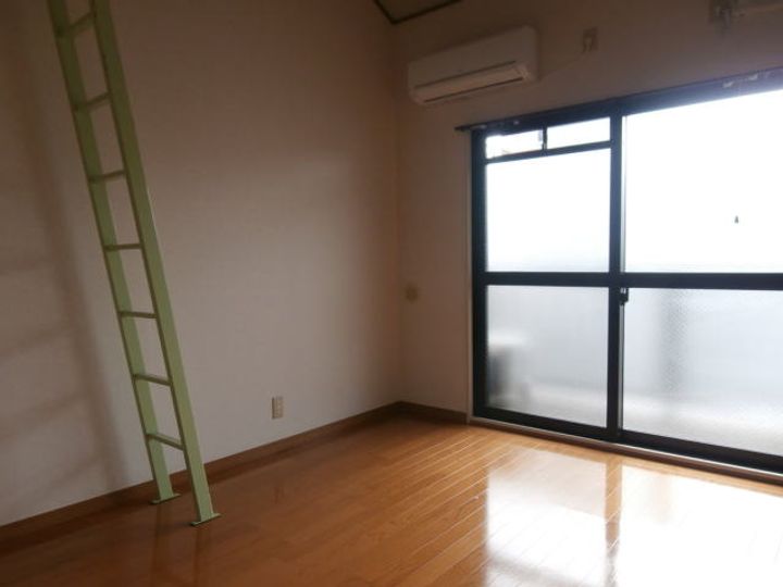 コスモコートコサコの居間