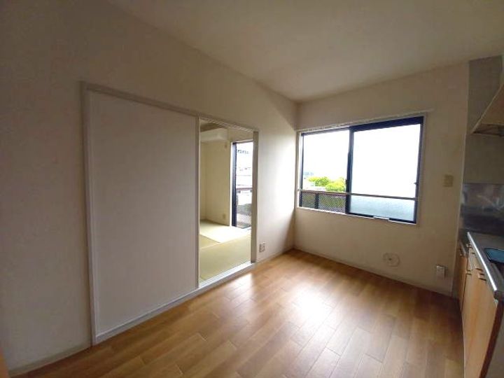 グリーンフル小倉の居間