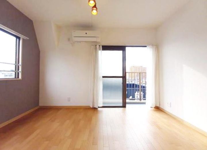 スエヨシビル黒田の居間