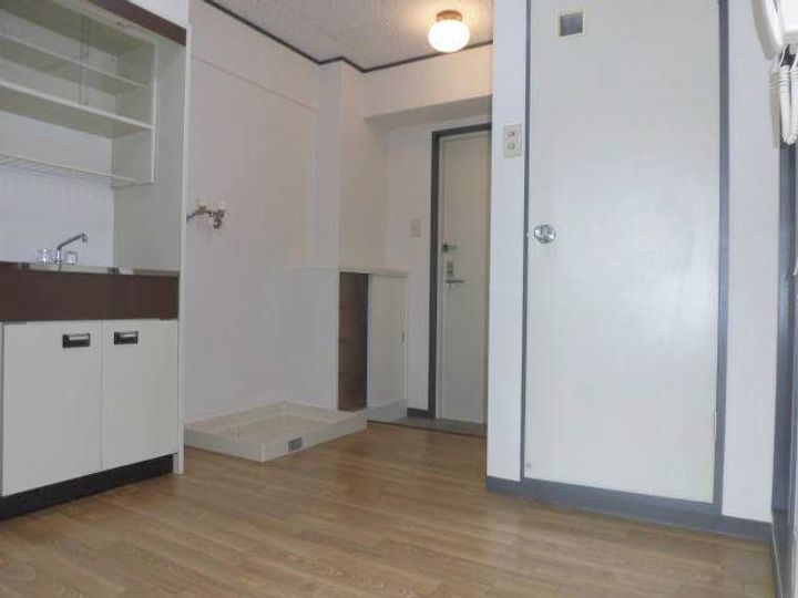 アンビアンテ田中町の居間