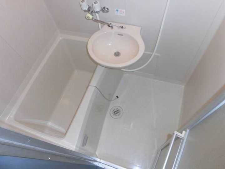 アンビアンテ田中町の風呂