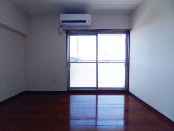 三和東マンションの寝室