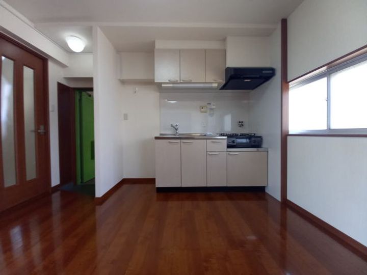 三和東マンションの居間