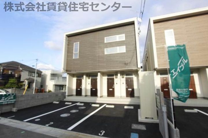 クラウンハイツ新中島ⅡA棟の外観