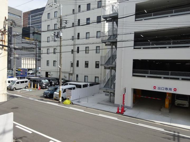 ル・シャトー十二番丁の周辺