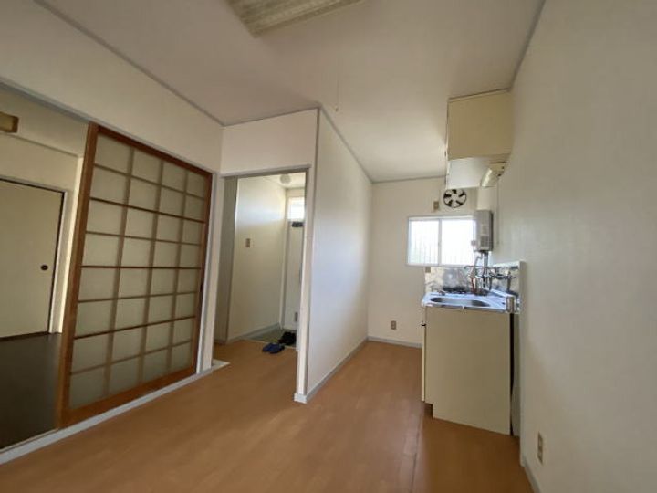 秋月コーポラスの居間