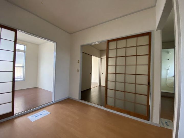 秋月コーポラスの内装