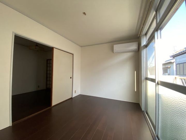 秋月コーポラスの居間