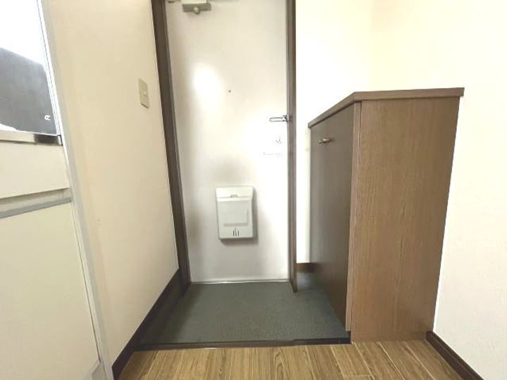 レーベン木広の玄関