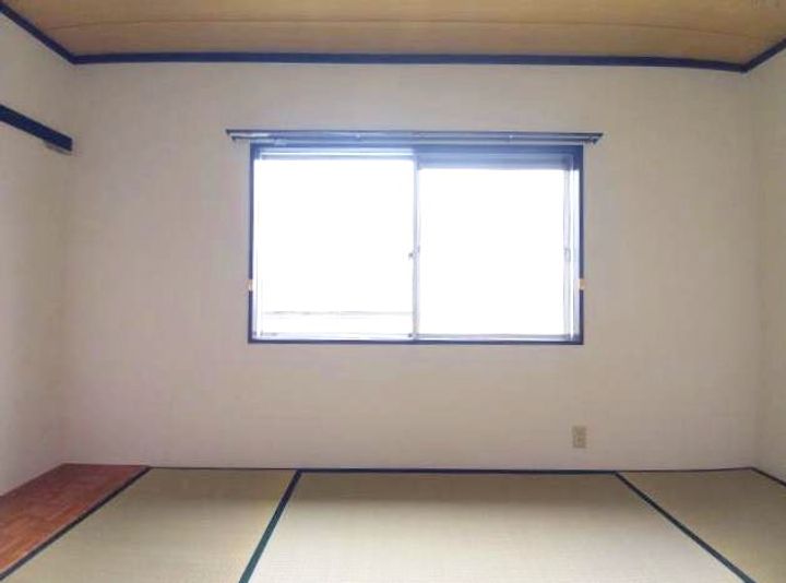 タウニィ出口の内装