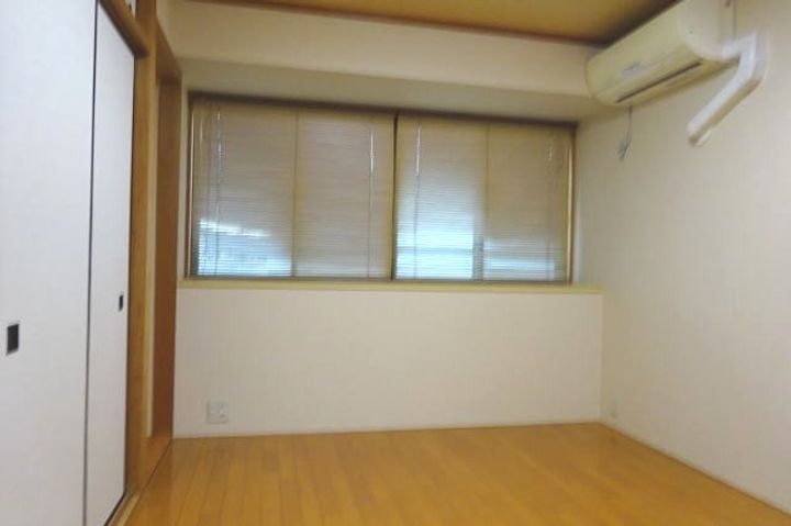 メゾンリビエールの居間