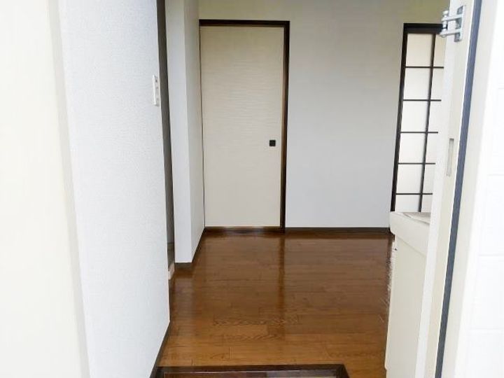 ダイナスティの玄関