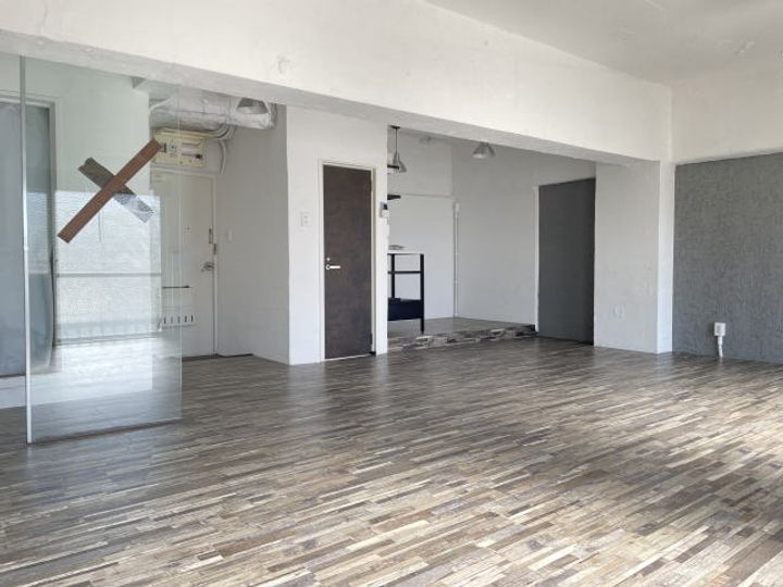 中之島グランドマンションの居間