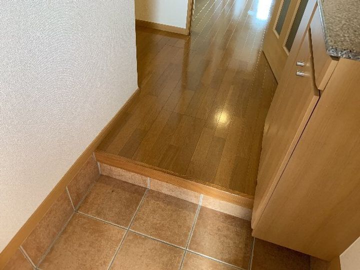 オオタニ織平Aの内装