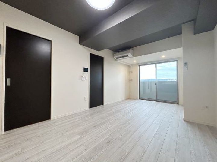 ワシンレジデンスの居間