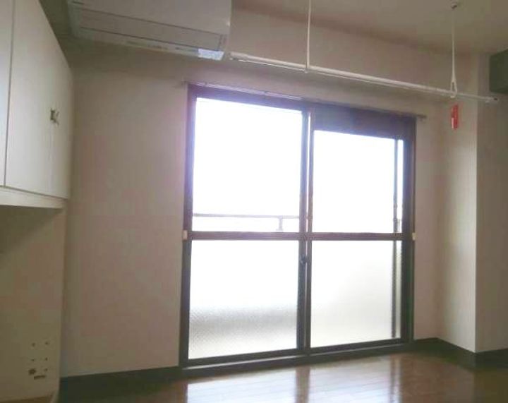 シティガーデン東紺屋町の居間