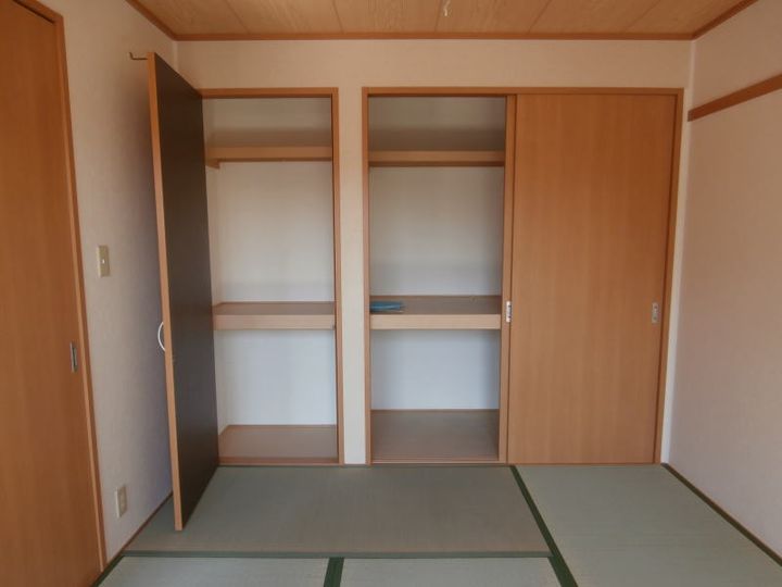 ロイヤルハイツ三石の内装