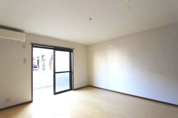 和歌山県和歌山市今福4丁目(アパート)の賃貸物件の居間