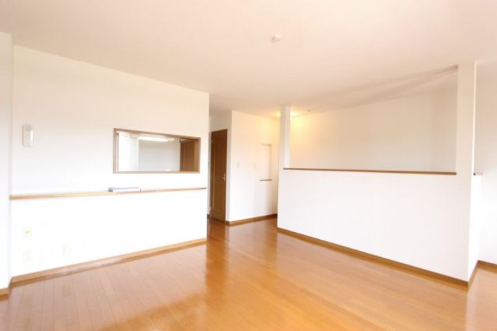 カルムガーデン岩出の居間