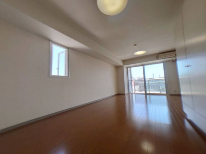 和歌山県和歌山市東蔵前丁(マンション)の賃貸物件の居間