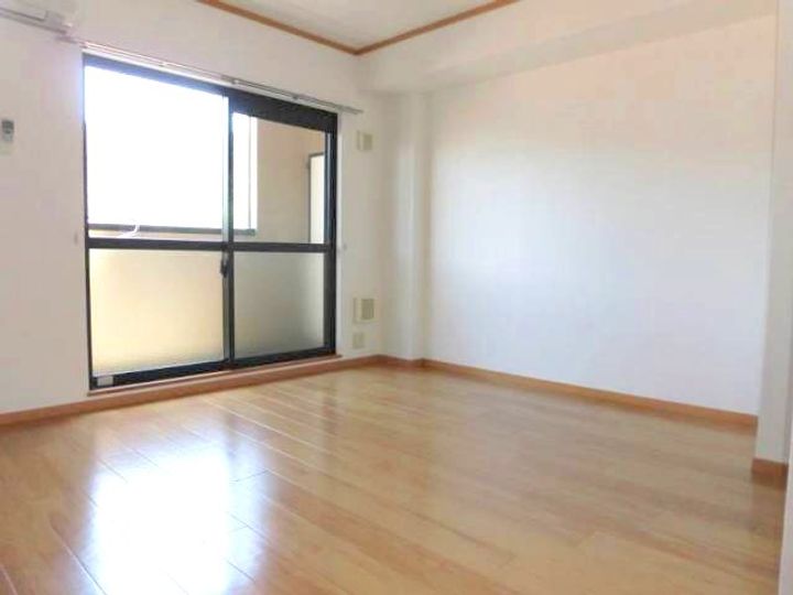 和歌山県和歌山市三葛(マンション)の賃貸物件の居間