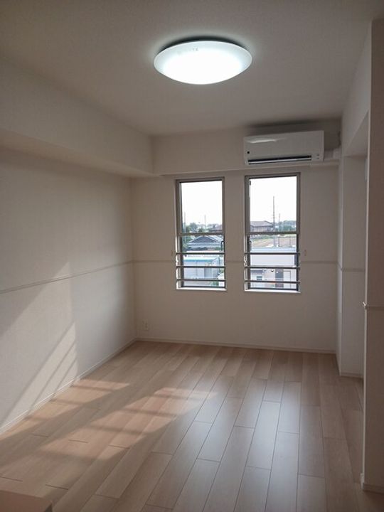 プラージュの居間