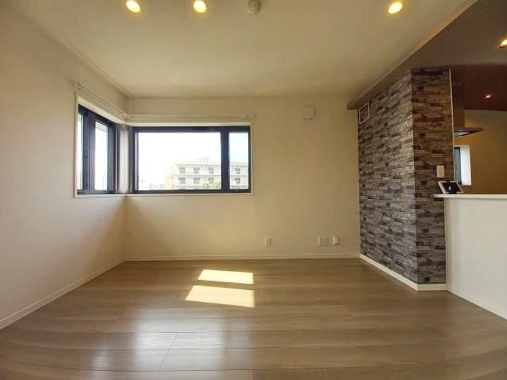 和歌山県和歌山市吹屋町1丁目(マンション)の賃貸物件の居間