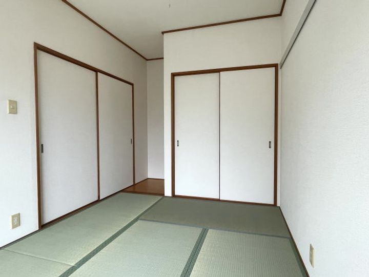 フレグランス築港の寝室