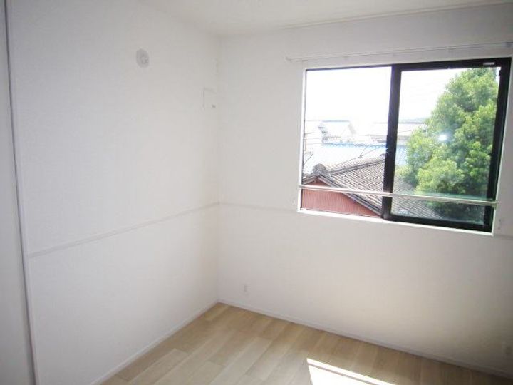 ケーズコート中迫3の子供部屋