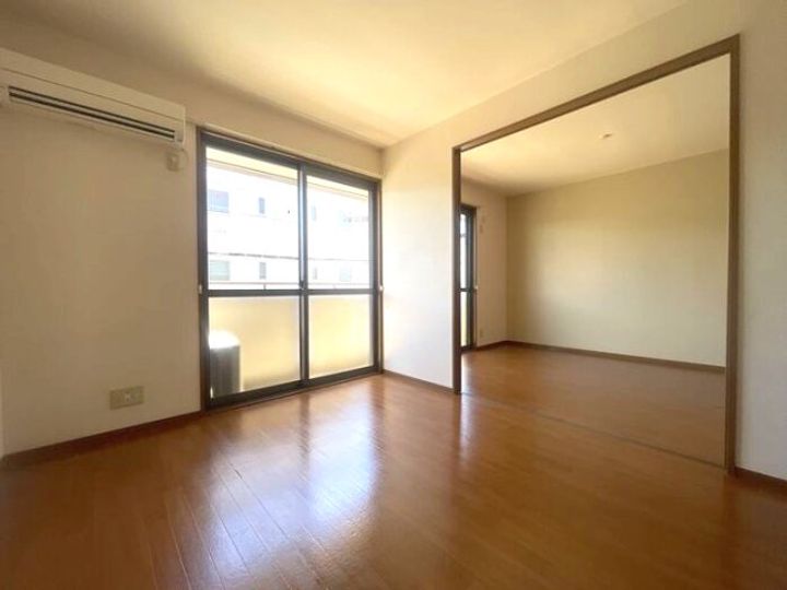 和歌山県和歌山市島橋東ノ丁(アパート)の賃貸物件の居間