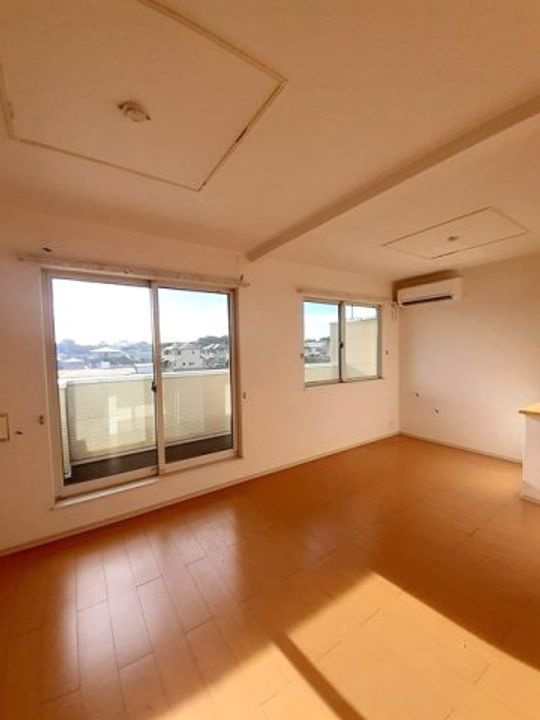 和歌山県和歌山市西浜(アパート)の賃貸物件の居間