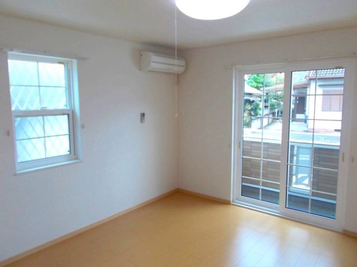 和歌山県和歌山市松ケ丘2丁目(アパート)の賃貸物件の居間