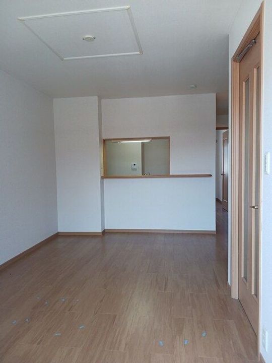 和歌山県和歌山市西浜3丁目(アパート)の賃貸物件の居間