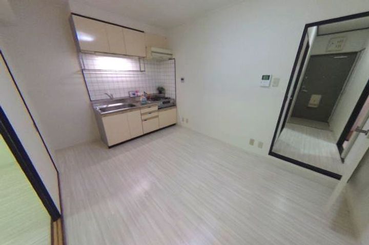 サンメゾン橋本壱番館の居間