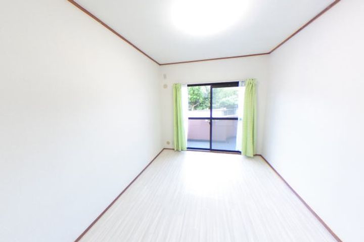 サンメゾン橋本壱番館の居間