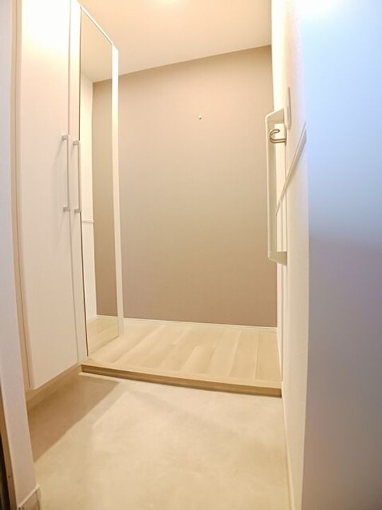 和歌山県和歌山市本町5丁目(アパート)の賃貸物件の玄関