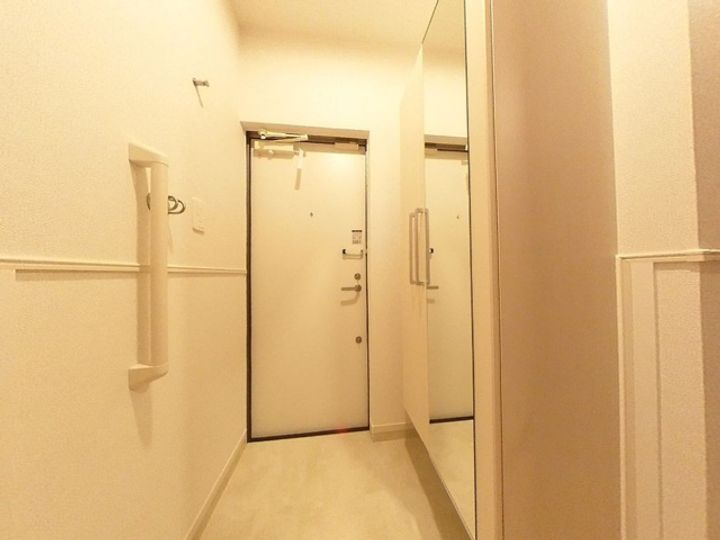 和歌山県和歌山市本町5丁目(アパート)の賃貸物件の玄関